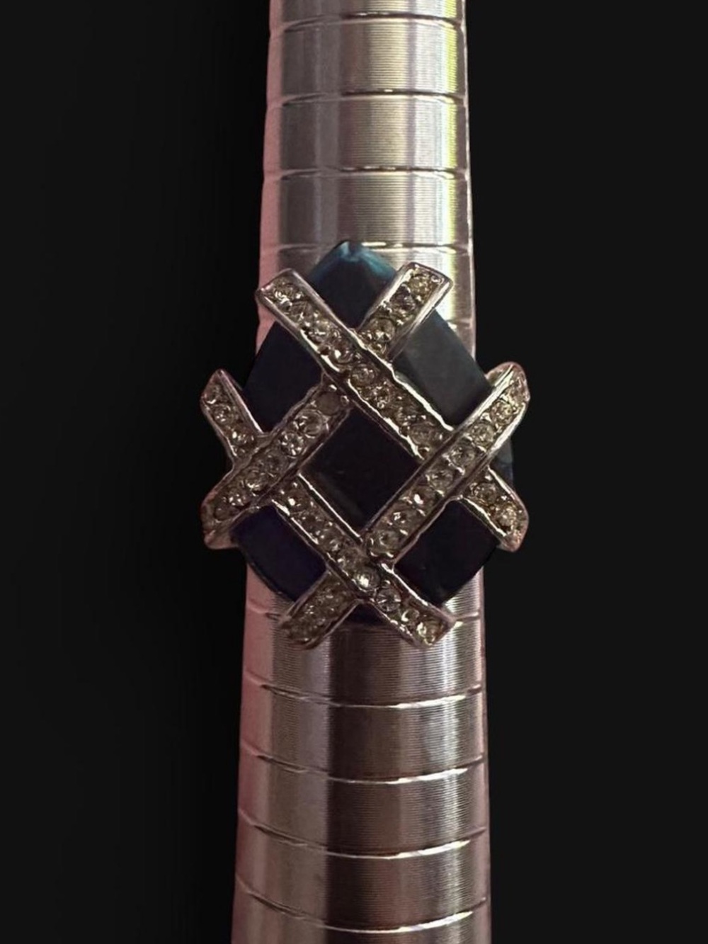 Ring - Picture 2 of 4